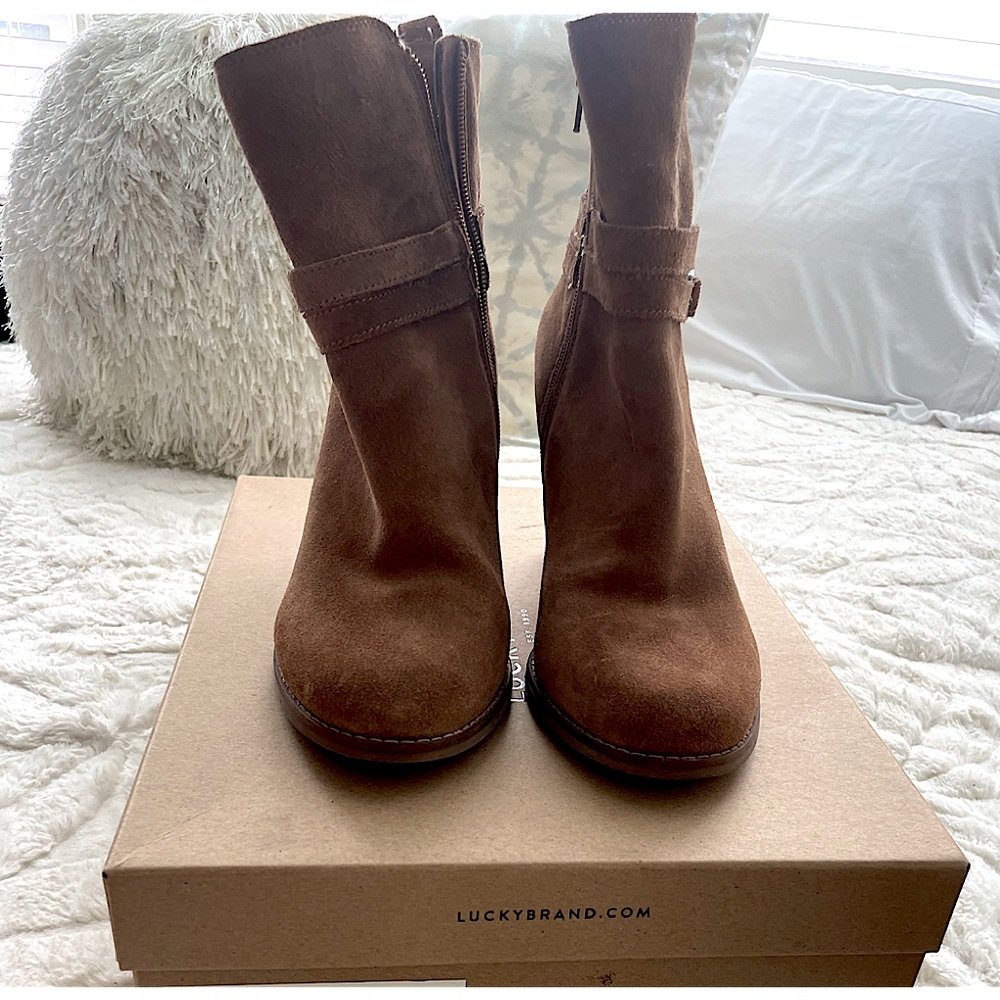 Lucky brand,  beige, suede boots